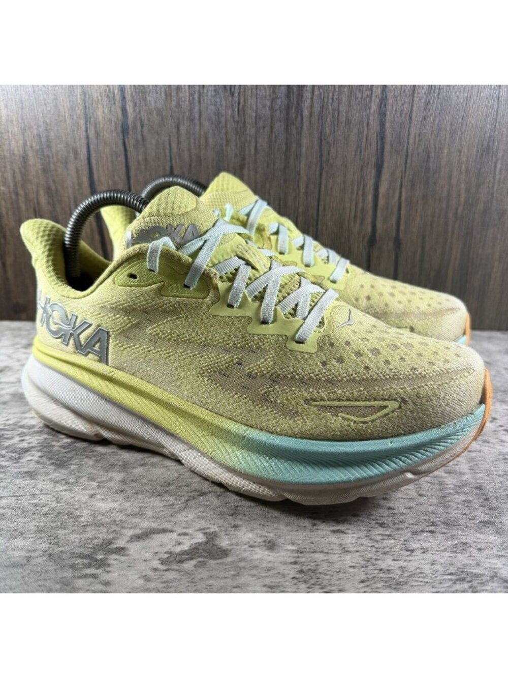 Hoka One One Clifton 9 Shoes Womens 8 B Yellow Green 1127896 CGSO Citrus Glow